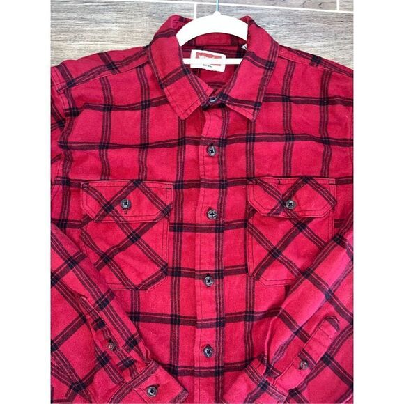 Red Plaid! Wrangler red plaid shirt sz med long sleeve - Picture 2 of 16